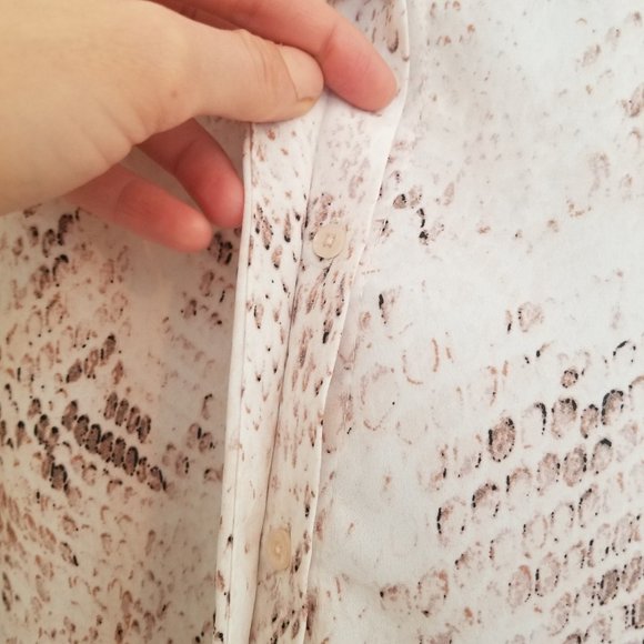 Cynthia Rowley Women's size Small Long-sleeved Snakeskin Blouse - Picture 5 of 8